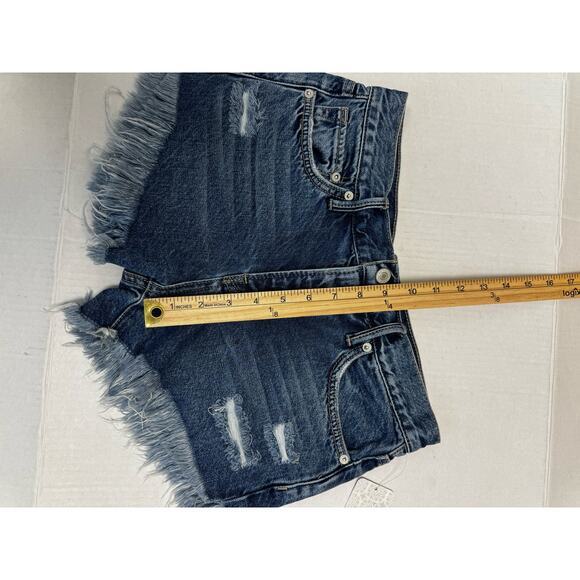Free People Women’s Jean Shorts Cut Off Distressed‎ Style Size 24 Medium Wash - Picture 8 of 9